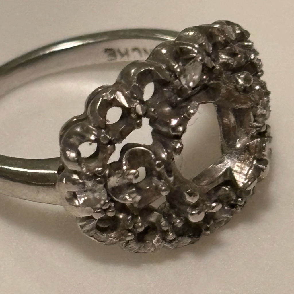 18k White Gold Ring Setting ;4 Diamonds